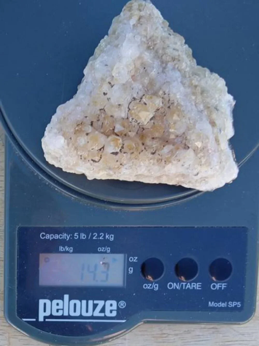 citrine crystal cluster 01 rock
